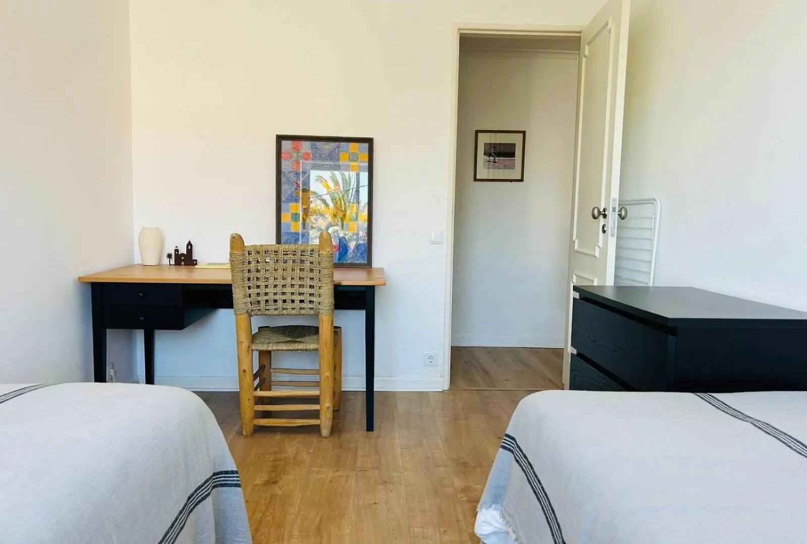 Peaceful 2 Bd In Monte Estoril Apartment